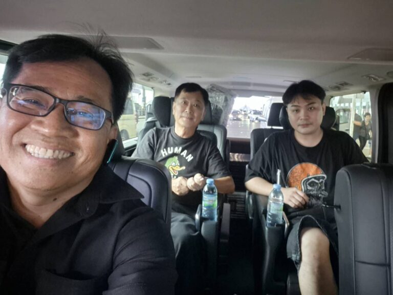 เช่ารถลีมูซีนพร้อมคนขับเชียงใหม่