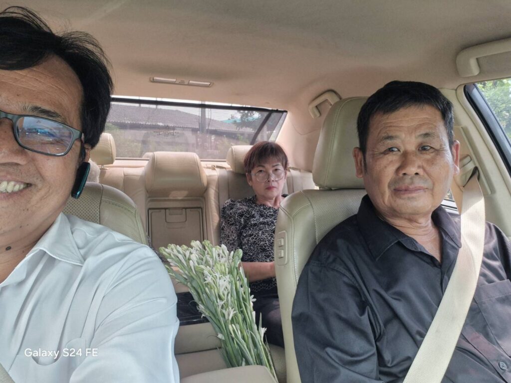 เช่ารถลีมูซีนอุทัยธานี