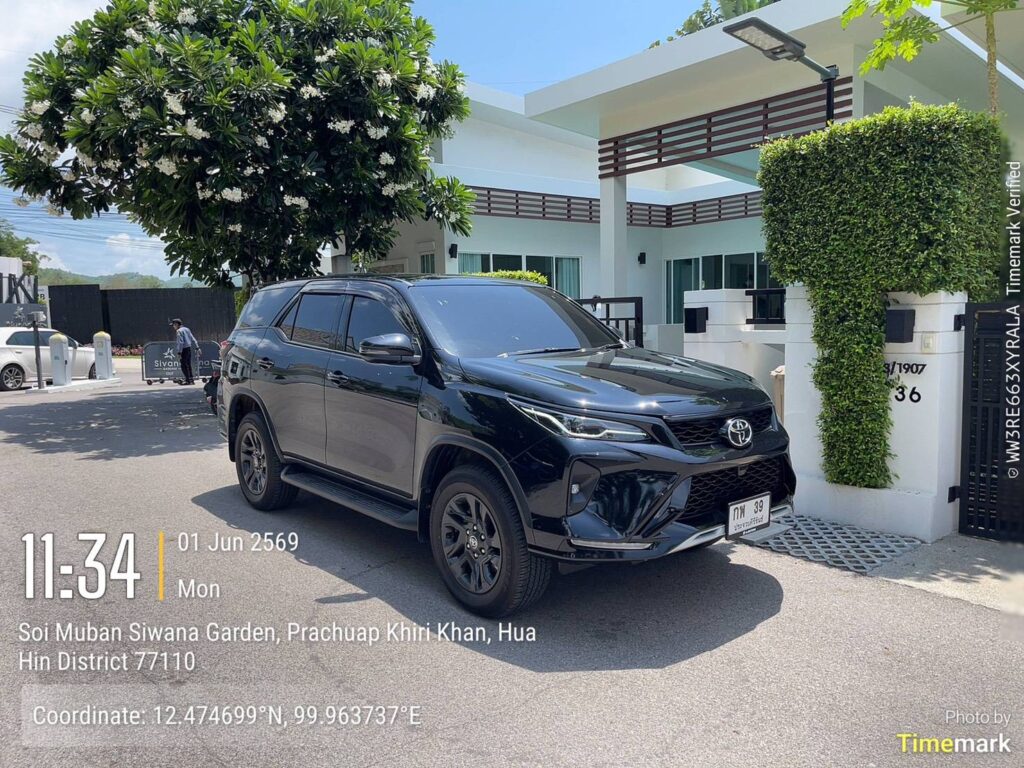 รถลีมูซีนพร้อมคนขับสกลนคร