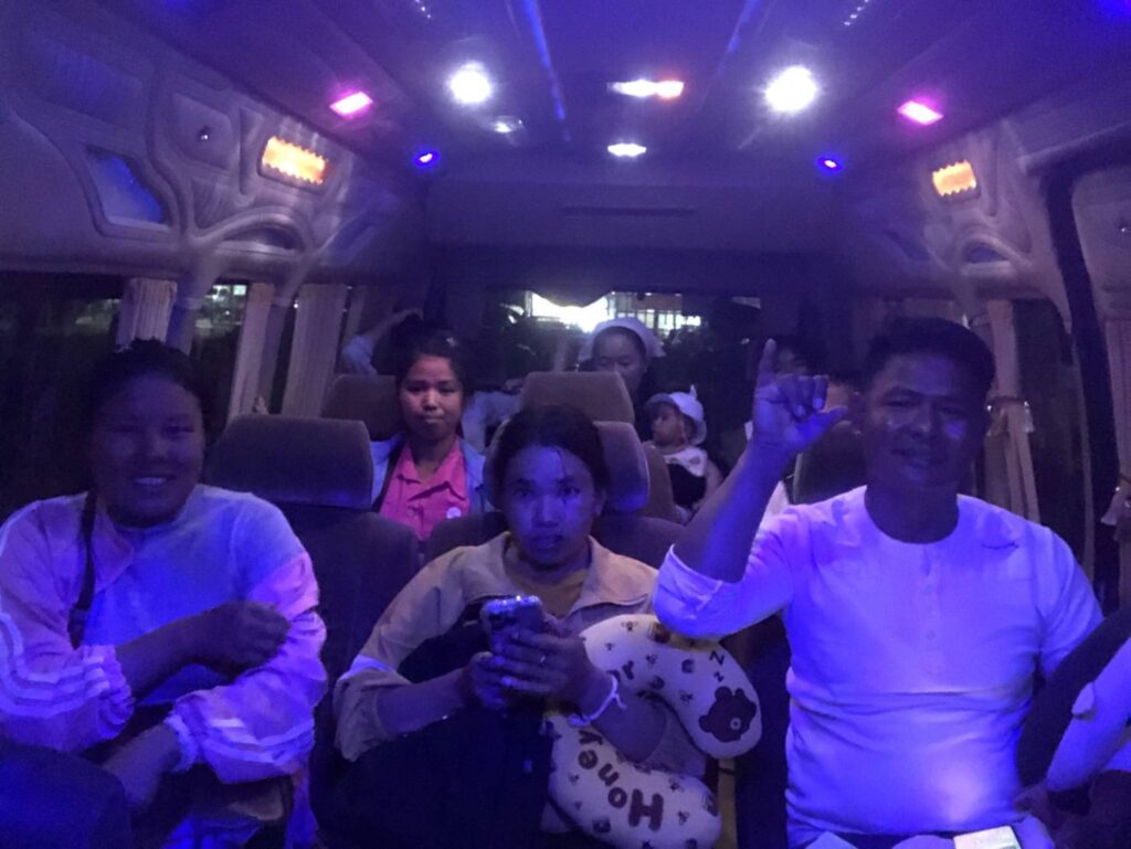 รถเช่าลีมูซีนพร้อมคนขับราชบุรี