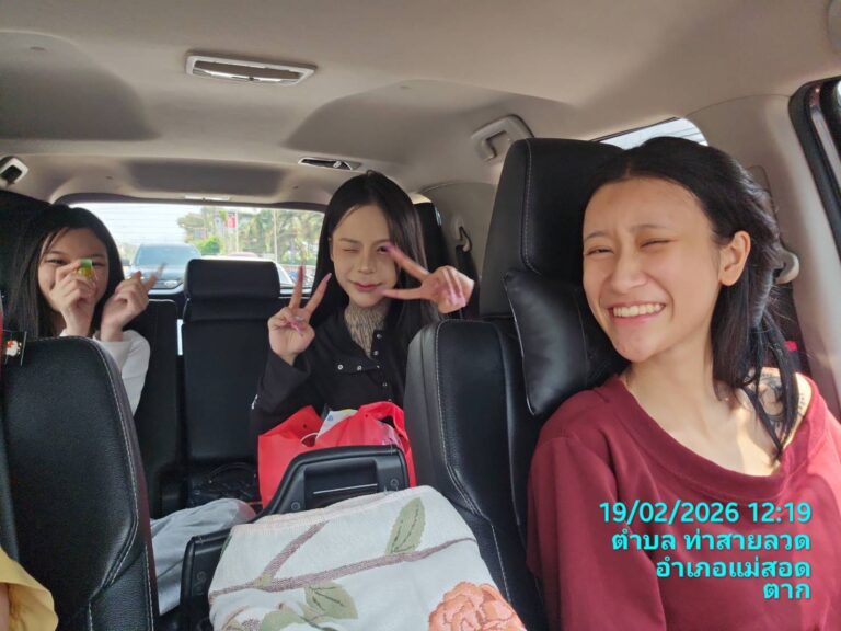 บริการรถลีมูซีนพร้อมคนขับฉะเชิงเทรา